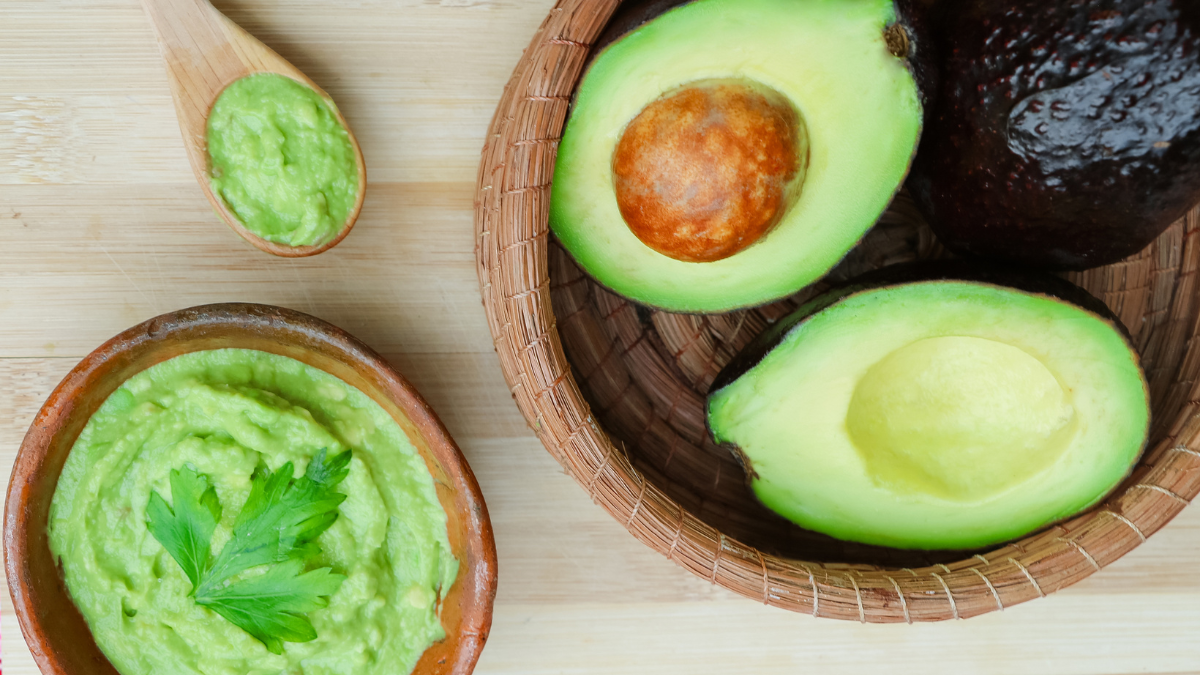 7 nutrigenomic benefits of avocado for acne